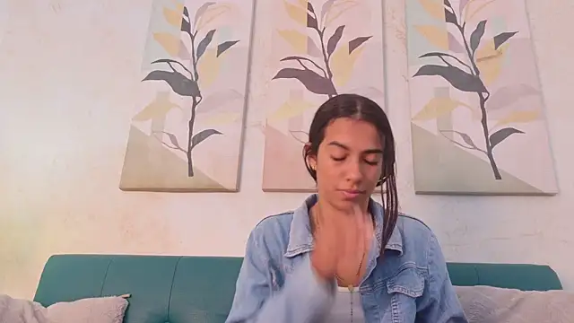 emily gaviria1 online show from July 2026 12:23:01 PM