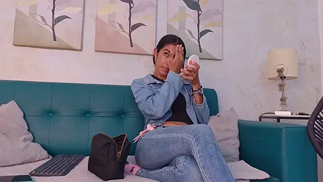 emily gaviria1 online show from July 2026 12:15:02 PM