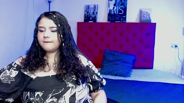 Snapshot of Emma_Roberts_2 chatting on February 2026 05:33:01 PM Emma Roberts 2 online show from February 2026 05:33:01 PM