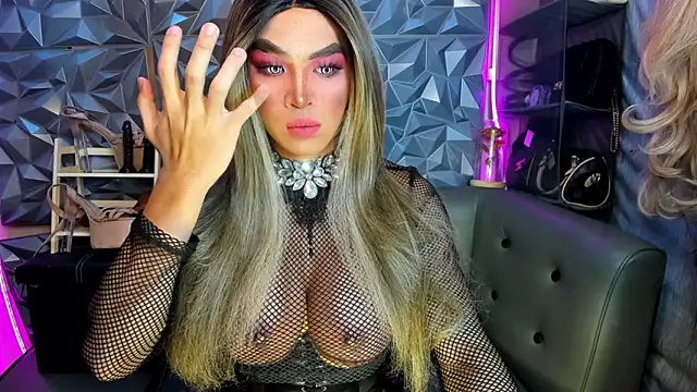 10inDominant Ayesha online show from April 2026 12:52:01 AM