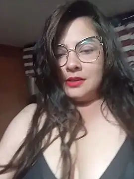 Snapshot of Bella_diamond01 chatting on February 2026 01:03:02 AM Bella diamond01 online show from February 2026 01:03:02 AM