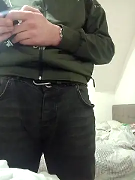 Snapshot of K1ngOfShow chatting on February 2026 07:01:02 PM K1ngOfShow online show from February 2026 07:01:02 PM