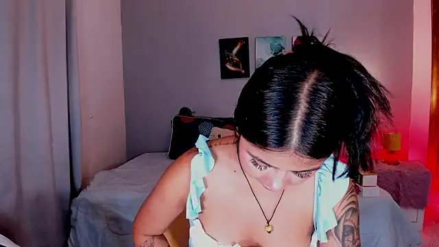 KimTaylorW online show from July 2026 02:30:01 AM