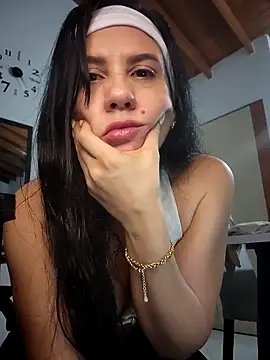 Snapshot of sashaaqueen chatting on April 2026 02:22:02 AM sashaaqueen online show from April 2026 02:22:02 AM