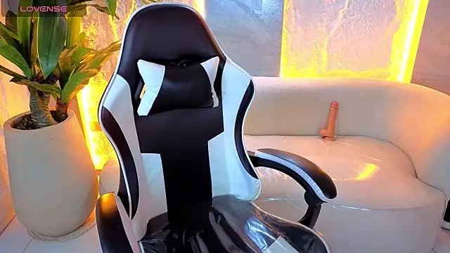 ashelyy tp online show from February 2026 12:53:01 AM