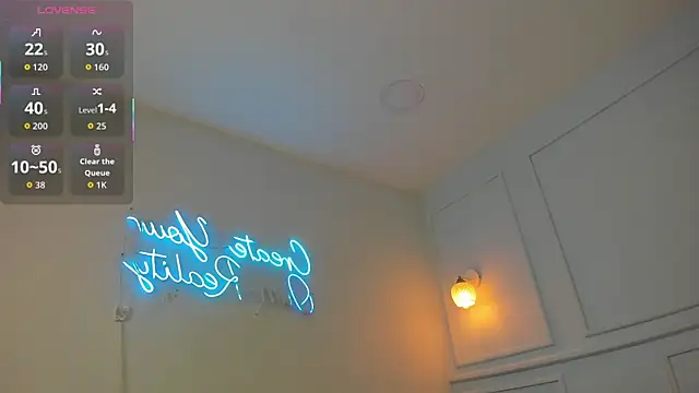 Snapshot of LeylaRusso chatting on May 2026 07:31:01 PM LeylaRusso online show from May 2026 07:31:01 PM