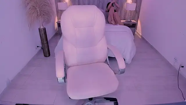 ANGIE-SMITH online show from April 2026 03:37:01 AM