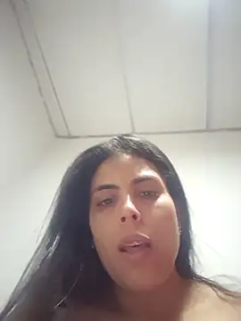 Snapshot of Perla_bella chatting on March 2026 11:27:02 AM Perla bella online show from March 2026 11:27:02 AM