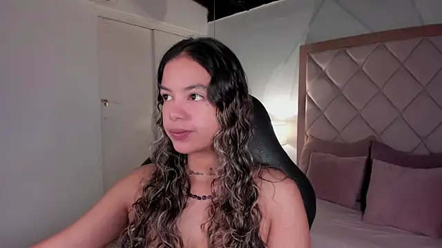 dulce lyraa1 online show from April 2026 04:41:02 AM