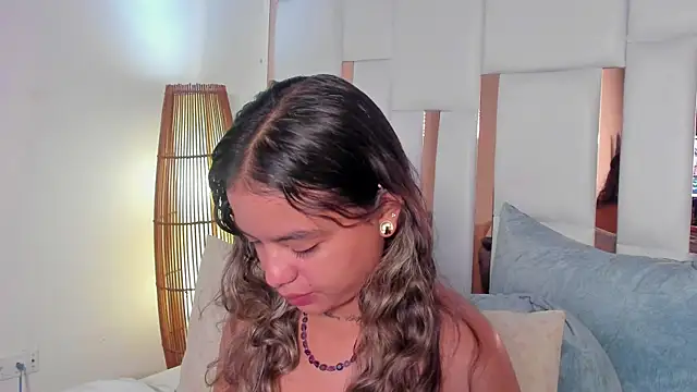 dulce lyraa1 online show from May 2026 10:59:01 PM