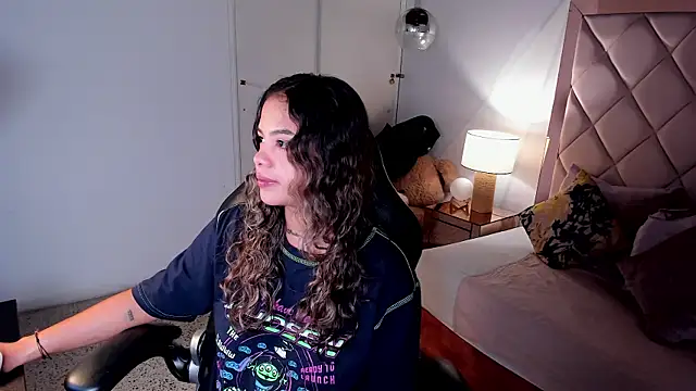 dulce lyraa1 online show from May 2026 03:59:01 AM