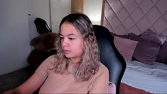 dulce lyraa1 online show from July 2026 06:16:02 AM