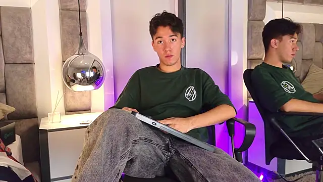 Austin Reedss online show from May 2026 01:18:01 PM