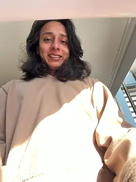Elisasue online show from May 2026 08:37:01 PM