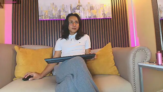 Elisasue online show from May 2026 03:24:02 AM