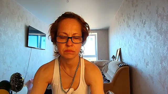 LioraWeiss online show from May 2026 07:36:02 AM