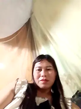 Snapshot of -Batina- chatting on April 2026 10:41:02 PM -Batina- online show from April 2026 10:41:02 PM