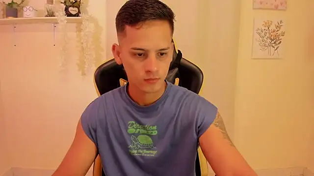 sexy andres01 online show from February 2026 12:49:01 PM