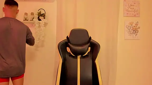 sexy andres01 online show from March 2026 01:36:02 PM