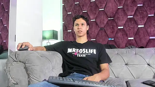 TonyBenedetti online show from July 2026 09:39:01 PM