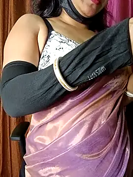 Snapshot of Kritika05 chatting on May 2026 03:17:01 PM Kritika05 online show from May 2026 03:17:01 PM
