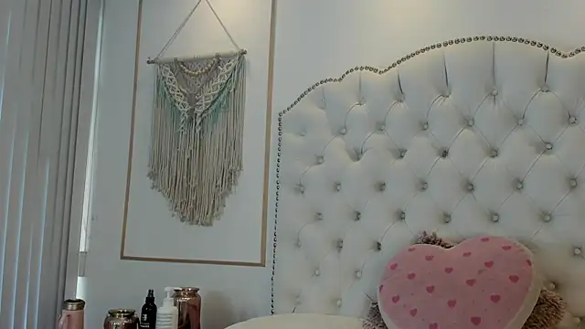 Sara funy online show from June 2026 11:38:01 AM