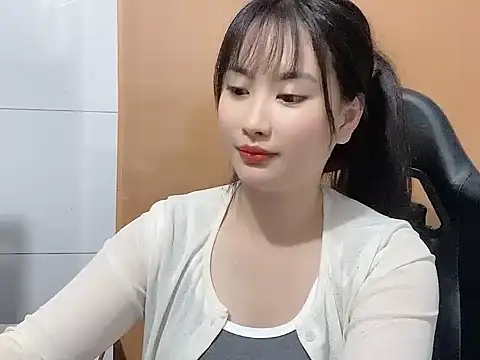 Sunny2868 online show from March 2026 02:23:02 PM