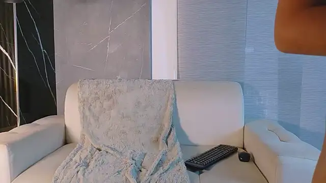 Jazmiin Evans online show from March 2026 07:42:02 PM