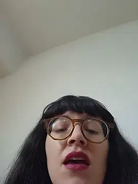Mommynatrix online show from May 2026 05:11:01 PM