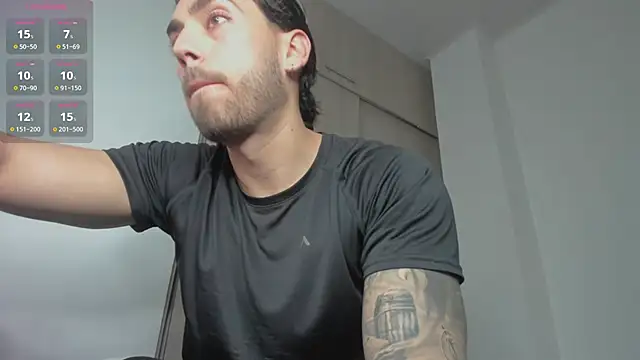 Axel  Blaze online show from May 2026 01:39:02 PM