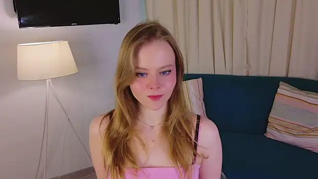 Snapshot of Sophie_Peach_ chatting on March 2026 02:12:02 PM Sophie Peach online show from March 2026 02:12:02 PM