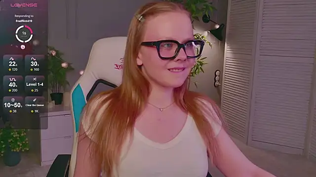 Sophie Peach  online show from April 2026 02:30:01 PM