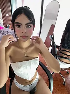 kitty rousse01 online show from April 2026 01:28:01 PM