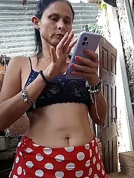 yuliitza4 online show from June 2026 09:38:01 PM