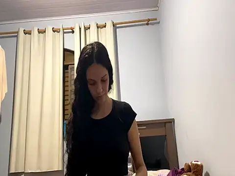 Snapshot of IvyDesirer chatting on February 2026 01:27:01 AM IvyDesirer online show from February 2026 01:27:01 AM