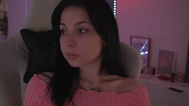 Akaruiiii online show from April 2026 03:15:01 AM