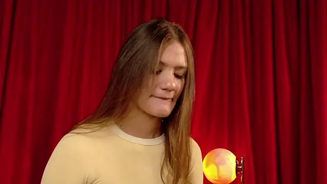 Mia Benett  online show from May 2026 01:30:02 PM