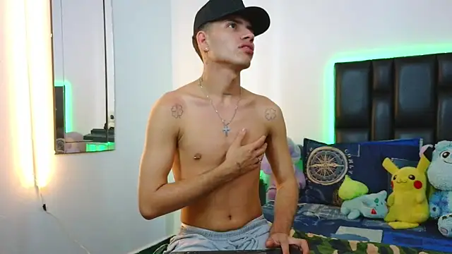 Dereek Hot online show from May 2026 06:55:02 AM