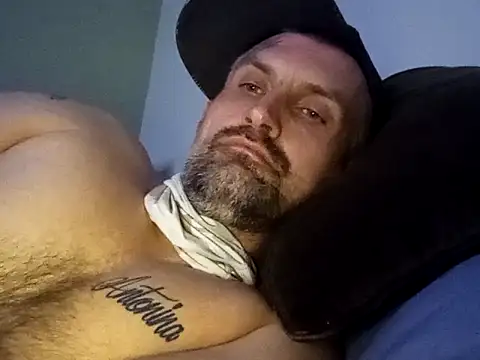 Viciouzz1 online show from May 2026 07:46:01 AM