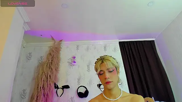 Snapshot of Babyfox_gh chatting on April 2026 07:30:01 PM Babyfox gh online show from April 2026 07:30:01 PM