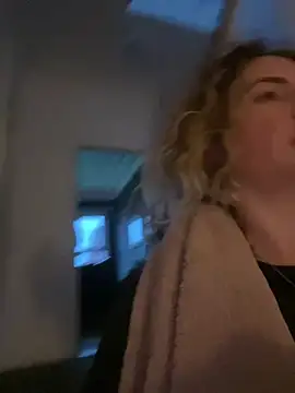 curlyirishgirl online show from March 2026 06:24:01 PM