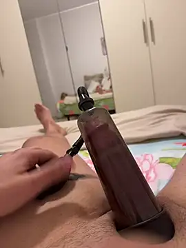 Snapshot of ReyRinaldo chatting on February 2026 01:54:02 PM ReyRinaldo online show from February 2026 01:54:02 PM