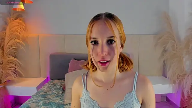 ariavelvet  online show from July 2026 09:58:01 PM
