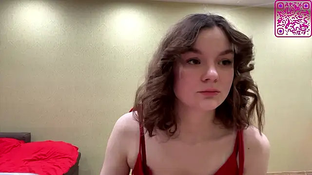 Snapshot of AliveCute chatting on March 2026 06:14:02 PM AliveCute online show from March 2026 06:14:02 PM