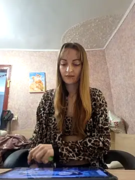 Snapshot of Softlunia chatting on February 2026 08:58:02 AM Softlunia online show from February 2026 08:58:02 AM