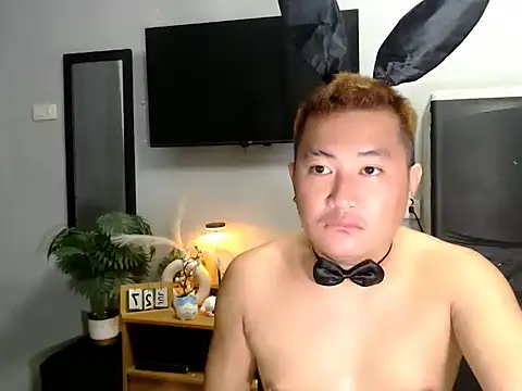 Bigdaddybear888 online show from July 2026 06:26:02 PM