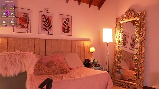 Lissanascott online show from March 2026 04:11:02 PM