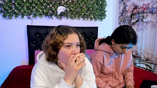 valeria and zoe online show from May 2026 03:08:01 PM