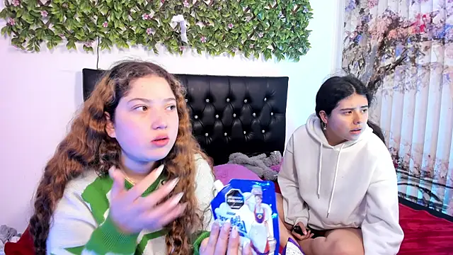 valeria and zoe online show from May 2026 02:11:01 PM