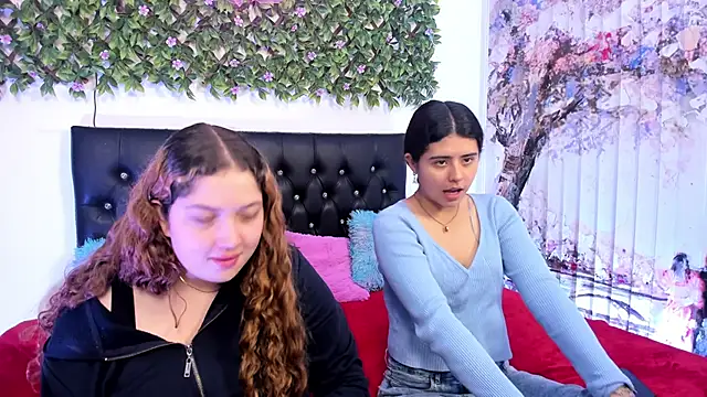 valeria and zoe online show from May 2026 02:12:02 PM